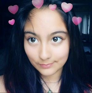 Meet your Posher, Lilly